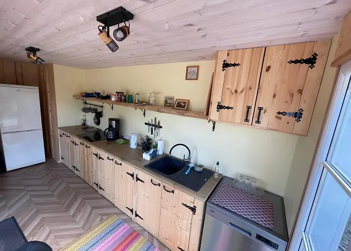 农家乐 卡斯普里农家乐 *